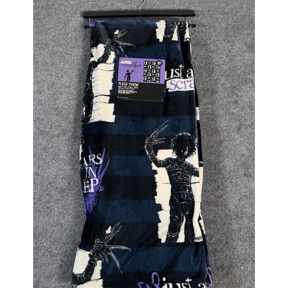 Edward Scissorhands Plush Throw Blanket 50x70 Super Soft Goth Halloween NWT